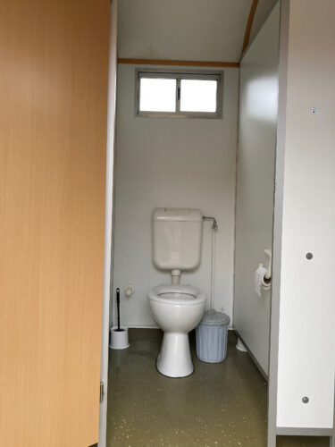 Großer WC-Wagen Innenraum